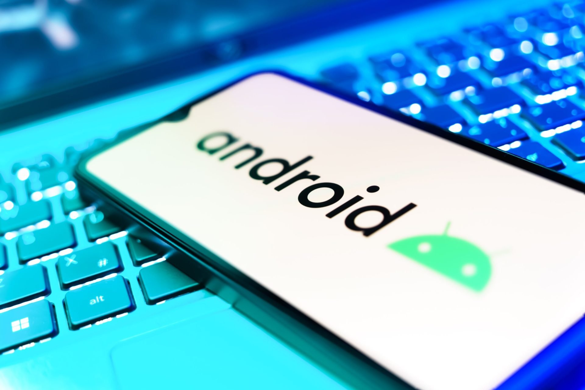 Peste 2,3 milioane de dispozitive Android au fost infectate de o campanie de malware, numită NoVoice, care prelua controlul complet al telefoanelor