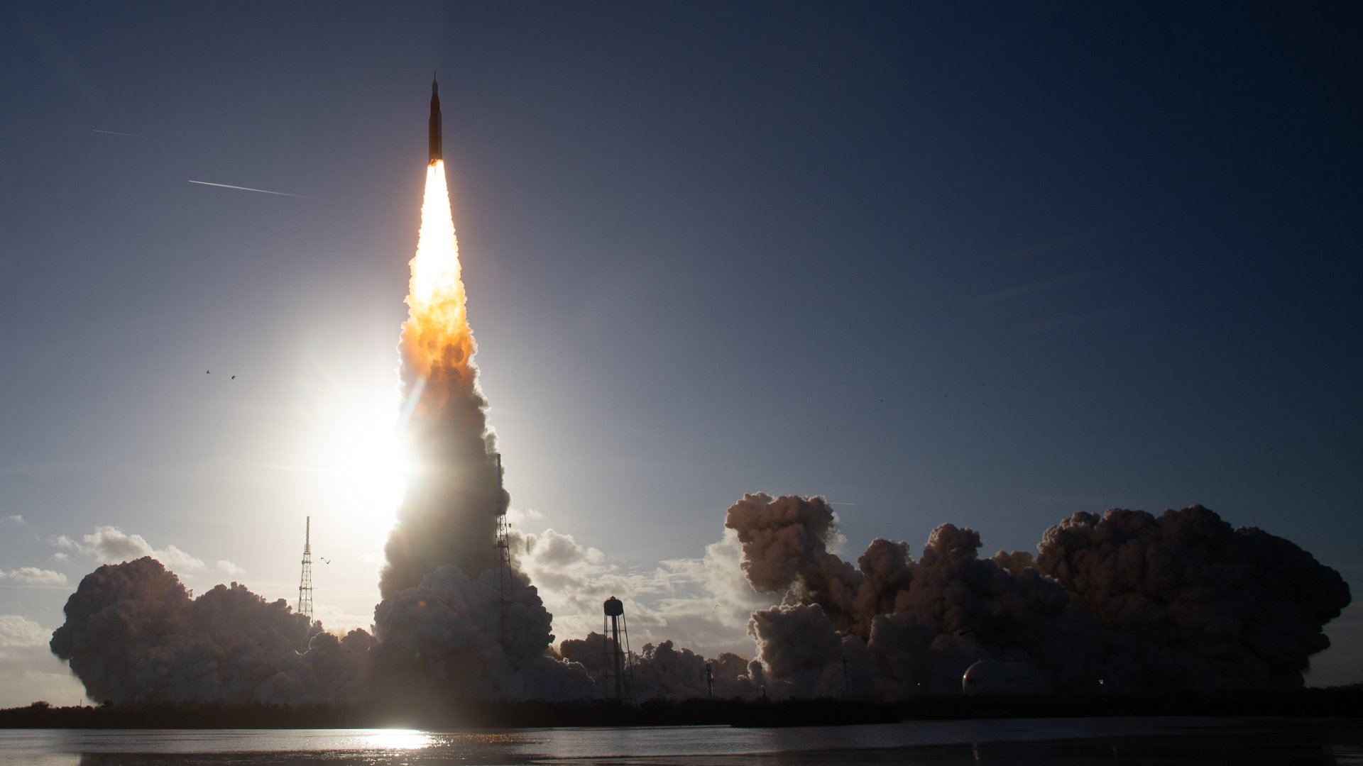 Astronauții Artemis II se întorc pe Pământ după recordul de distanță în spațiu Cei patru astronauți ai misiunii Artemis II se pregătesc să revină pe Pământ vineri, după o călătorie istorică în spațiu