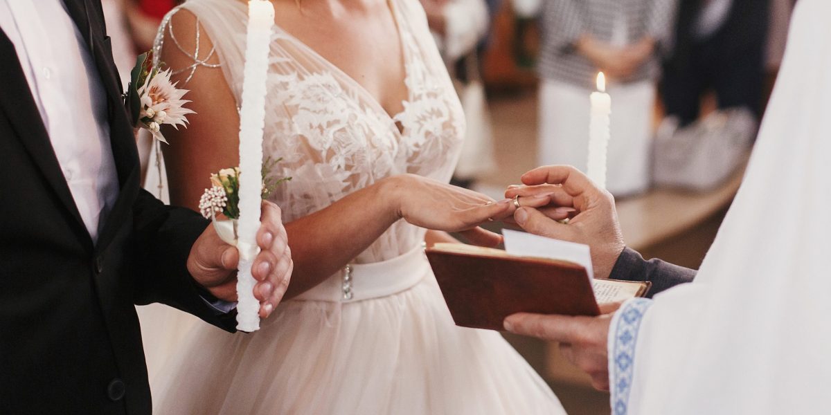 Cand-nu-se-fac-nunti-in-2027.-Tinerii-deja-isi-programeaza-evenimentele-pentru-anul-viitor-scaled.jp_.jpeg - NewsFactor