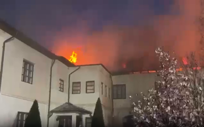Incendiu puternic la o mănăstire din Vâlcea, chiar în prima zi de Paște
