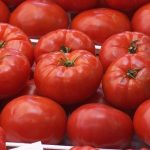 Cat-costa-rosiile-romanesti-in-piete-in-aprilie-2026.-Romanii-replici-pentru-vanzatori-dupa-ce-au-va.jpeg - NewsFactor