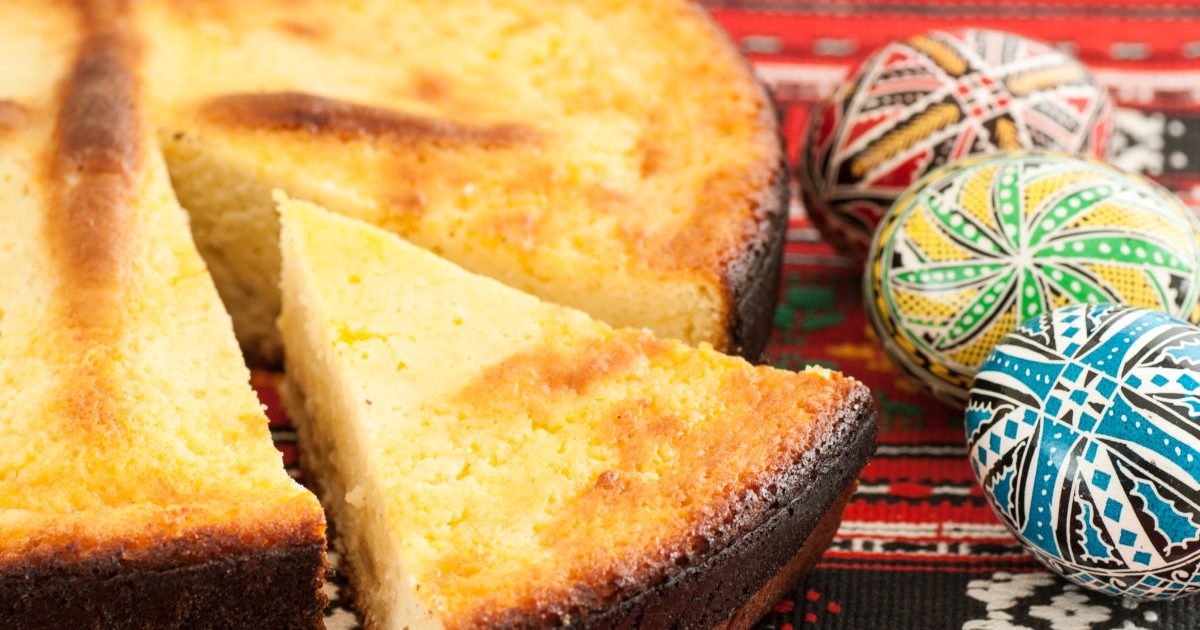 Cât rezistă Pasca de Paște? Data după care NU mai poți mânca!