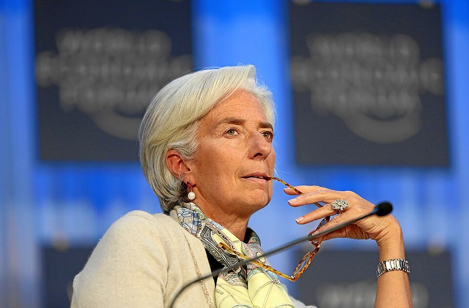 Lagarde (BCE): Inflația, țintă ratată, cere răspuns puternic