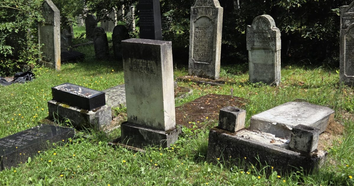 Vandalism la Reghin: Un parlamentar din Israel cere explicații