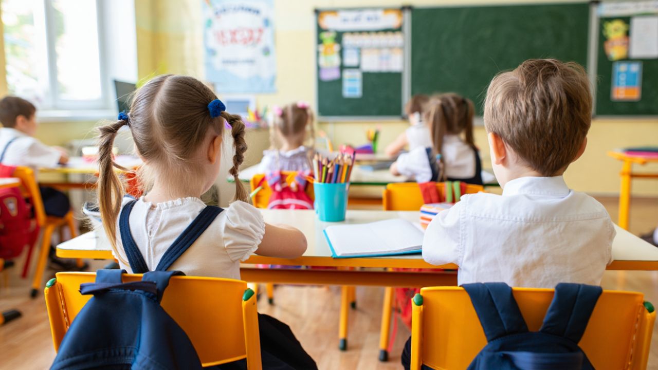 Părinți, strategii și locuri la școli bune: un tablou al presiunii pe educație Presiunea de a oferi copiilor cele mai bune oportunități educative a generat, în ultimii ani, o serie de practici controversate menite să asigure accesul la școlile considerate de top