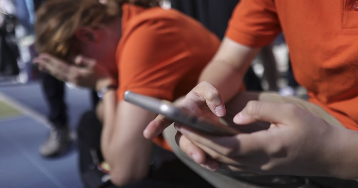 Comisia Europeană actualizează aplicația de verificare a vârstei