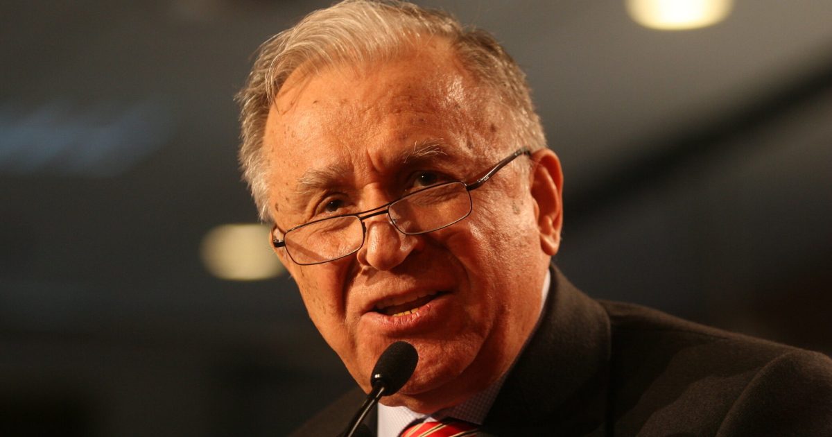 Roman a ratat STARTUL Revoluției. Iliescu, mai Rapid la „preluare”