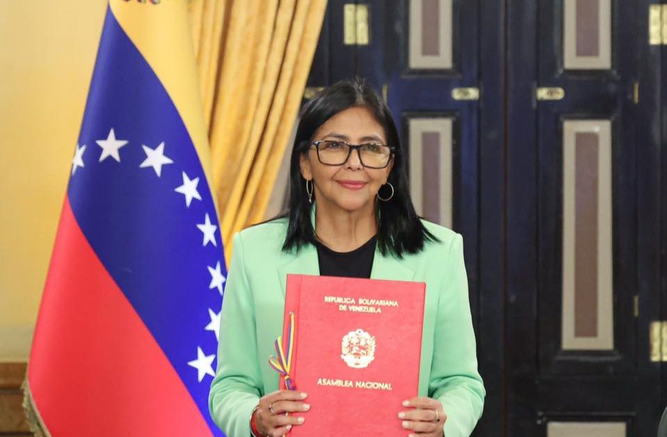 Venezuela vrea rețea electrică nouă: Negocieri cu Siemens și General Electric