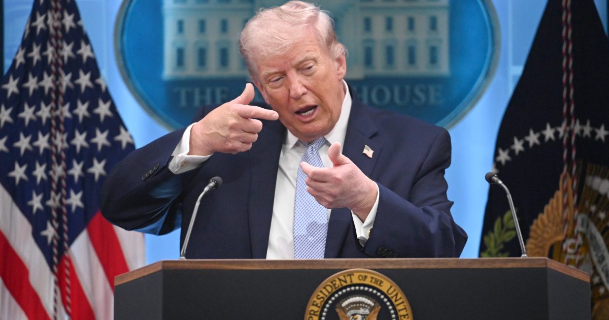 Trump, optimist înaintea negocierilor din Pakistan: Ce fac iranienii pe ascuns