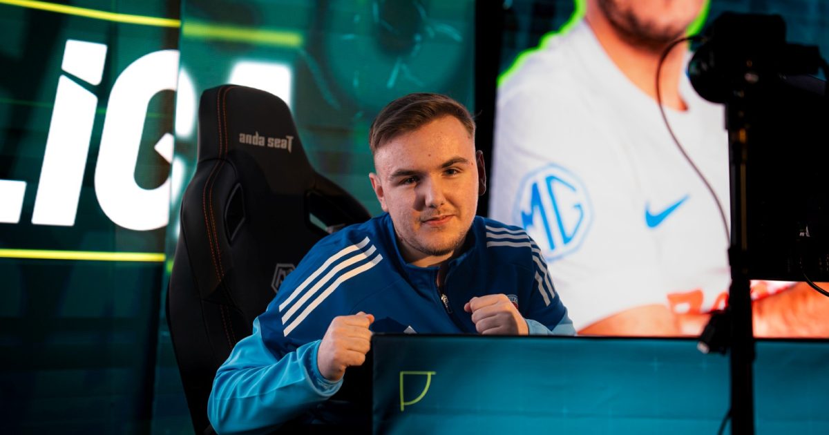 ESuperliga: 8 echipe de fotbal virtual se luptă la Circul Metropolitan din București
