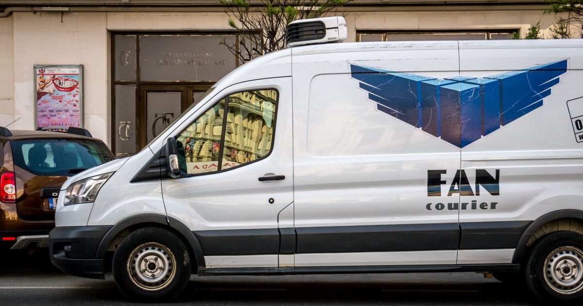 FAN Courier: Schimbare uriașă de strategie. Închiderea tuturor recepțiilor