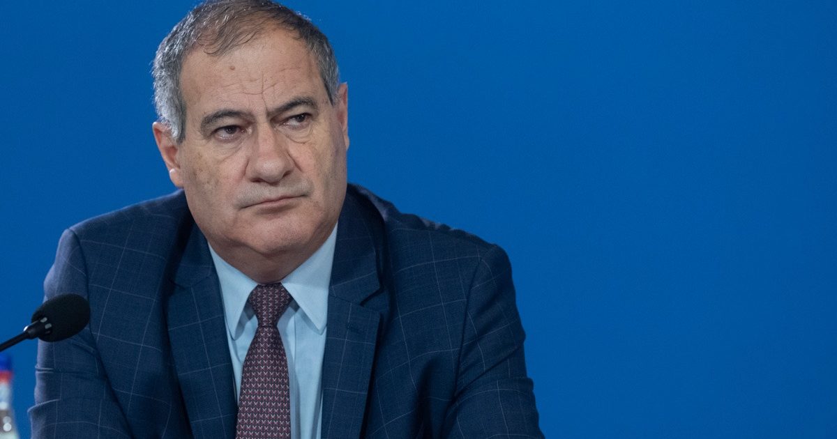 Moțiunea trece sau mergem în opoziție: Cum se pregătește România?
