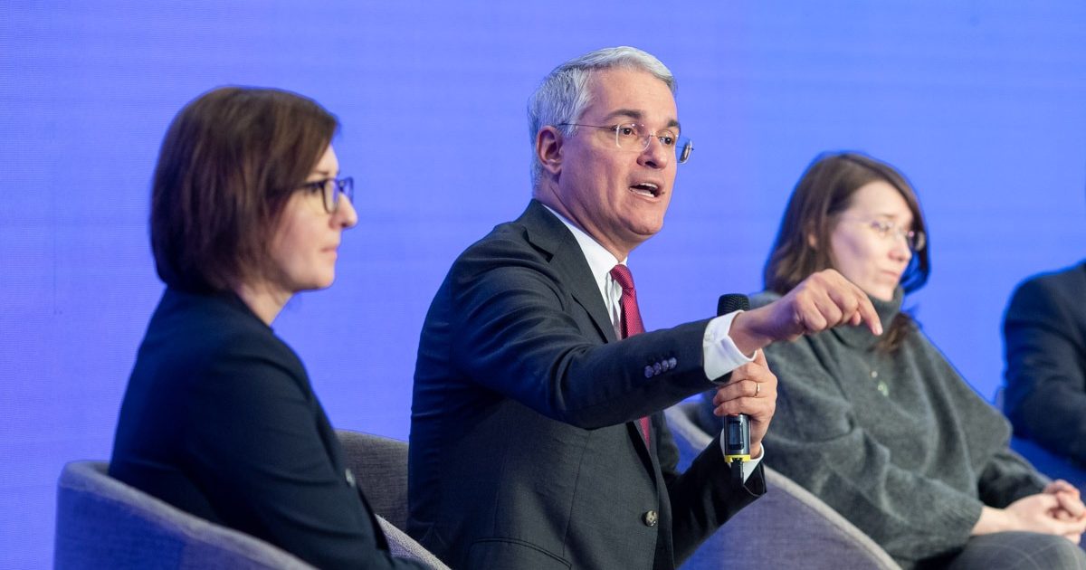 România, la un pas de a pierde 10 miliarde de Euro din PNRR din cauza întârzierilor