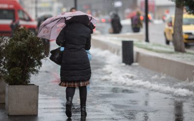 Vânt puternic și ninsori la munte: ALERTĂ METEO în România
