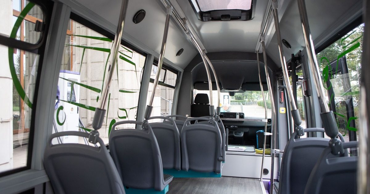 Șoc pe piață: Microbuzele electrice, reducere cu 30%! CJ Iași, afacere bună sau nu?