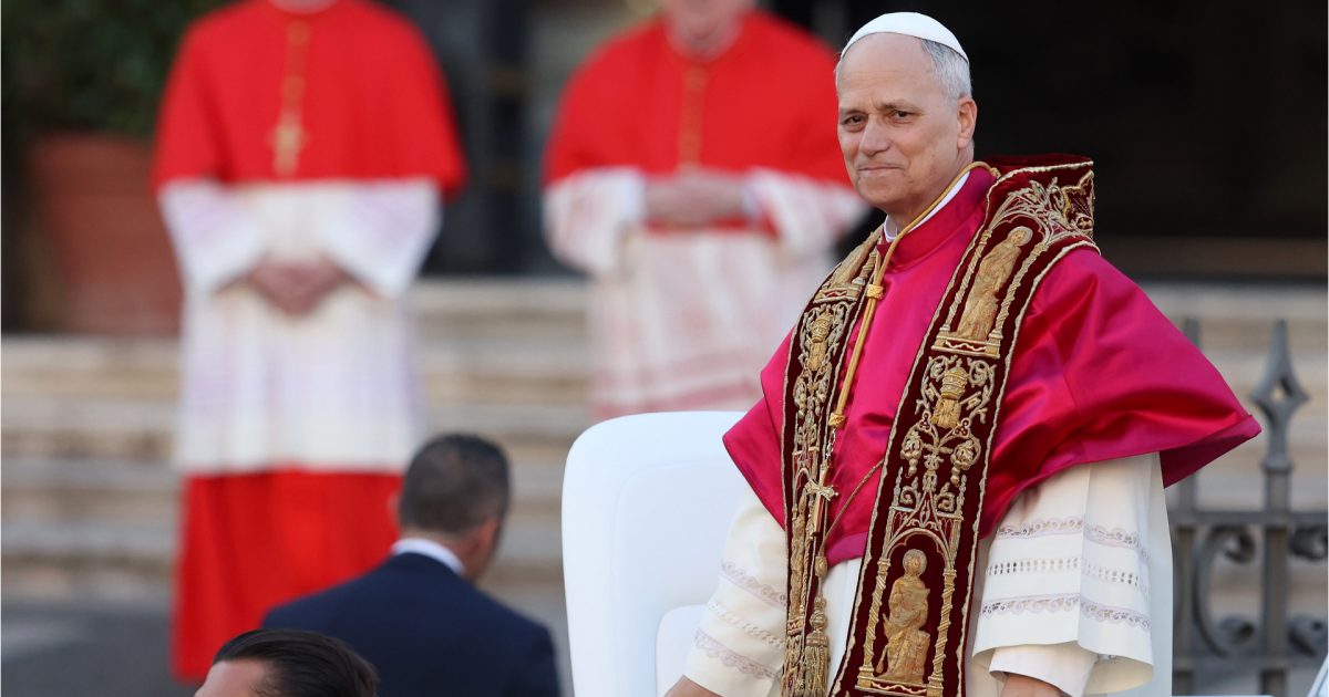 Papa LEON al XIV-lea, apel la reconciliere în CAMERUN: „Binecuvântați fie pacificatorii”