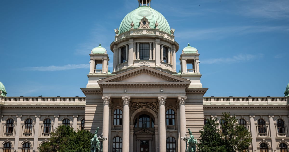 UE, amenințări cu tăieri de 1,5 miliarde € pentru Serbia, din cauza democrației