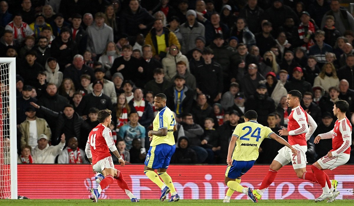 Arsenal, eliminată din Cupa Angliei de Southampton, ratând al doilea trofeu în două săptămâni Surpriză uriașă în Cupa Angliei! Arsenal, lider detașat în Premier League și una dintre favoritele în UEFA Champions League, a fost eliminată în sferturile de finală de Southampton