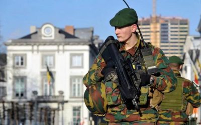 Mii de adolescenți belgieni aleg armata: Un val de înscrieri surprinzător