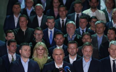 Liberalii tranșează: Cine ar fi premier dacă Guvernul cade?