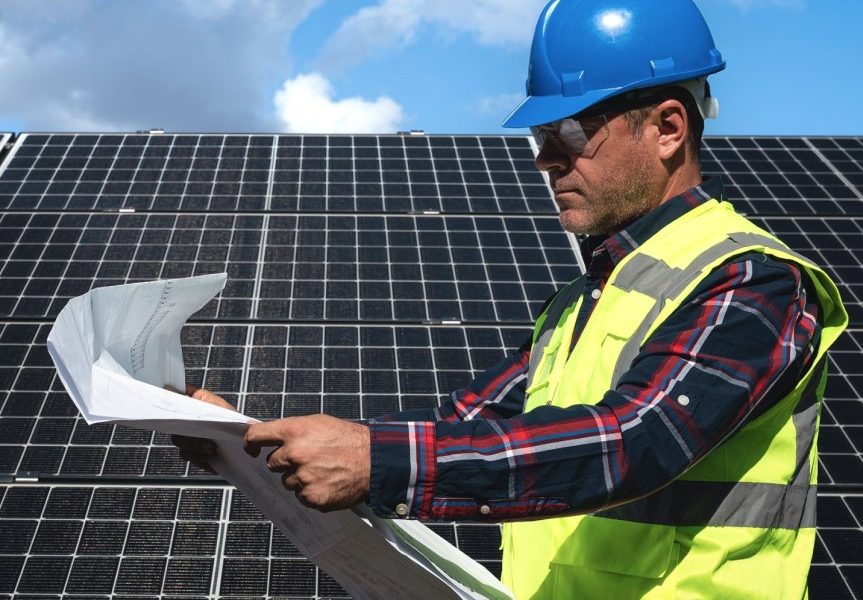 PPC Energie, serviciu nou pentru companii: Mentenanță panouri fotovoltaice