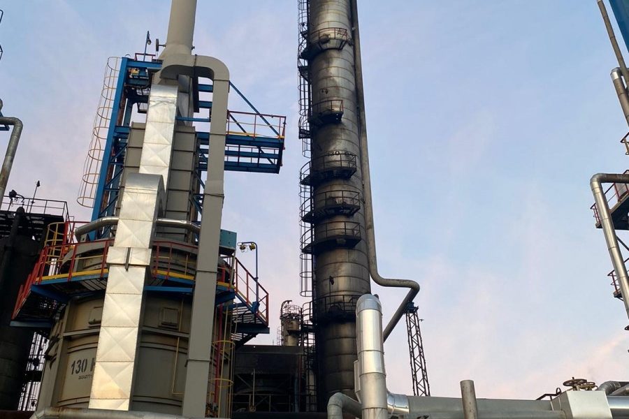 Incendiu-la-Rafinaria-Petromidia-sursa-cititor-G4Media-1.jpg - NewsFactor