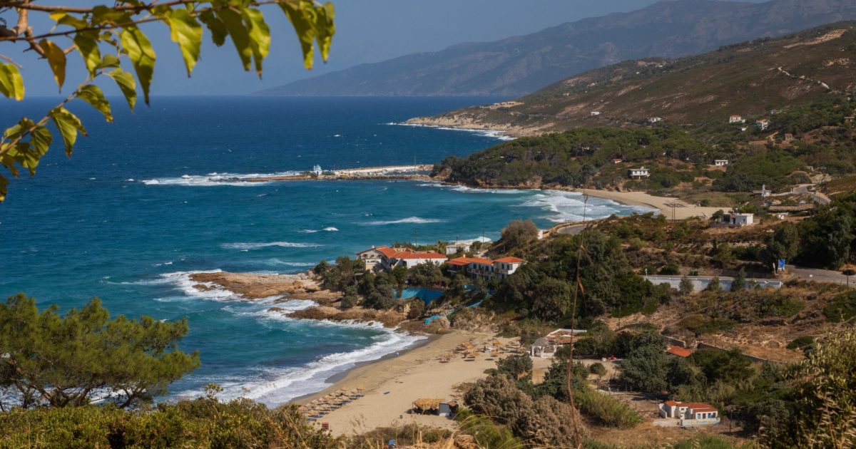 Insula GREACĂ a LONGEVITĂȚII: Secretul oamenilor de 90+ ani, dezvăluit