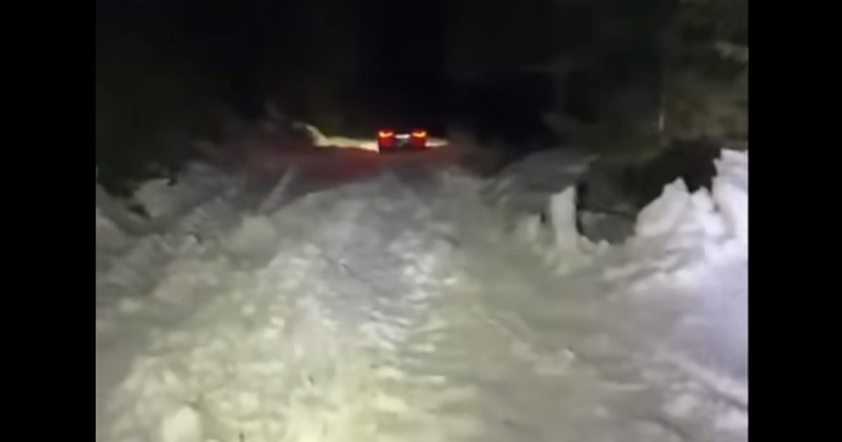 Înzăpeziți de Înviere: Tatăl și fiul, blocați în Cheile Oltețului, salvați de salvamontiști