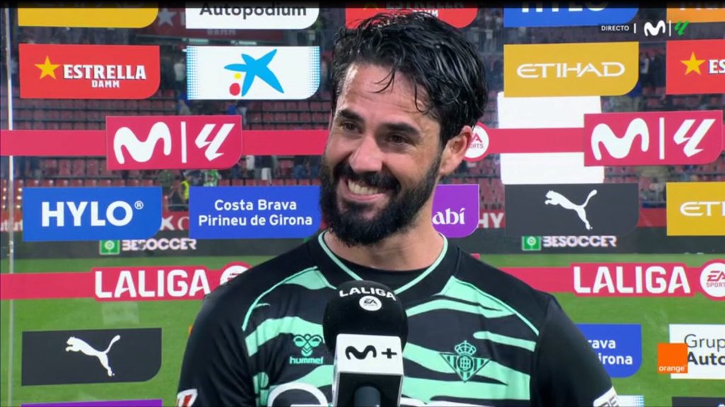 Isco, sonriente tras la victoria del Betis en Girona