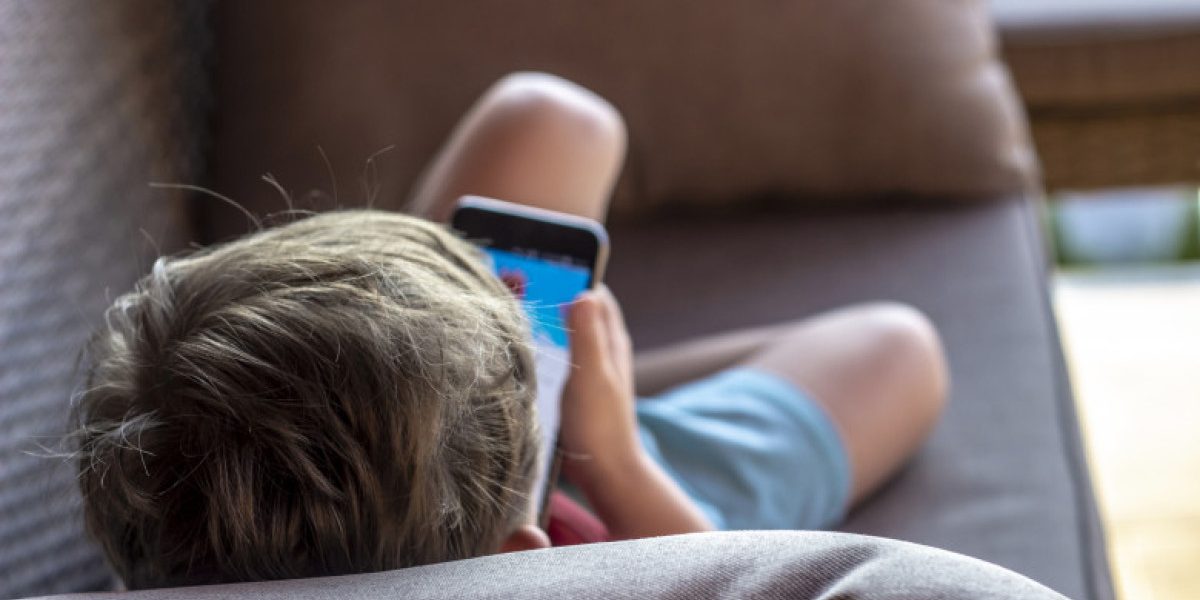 Netratat: Rețelele sociale, pericol clar pentru copii: Anxietate și depresie la adolescenți