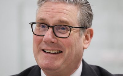 K. Starmer, „răul” din umbră? Liderul britanic în cădere, dar încă la putere