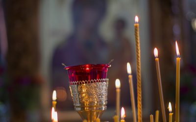 Sâmbăta Mare 2026: Ce obicei respectă românii în Noaptea Învierii