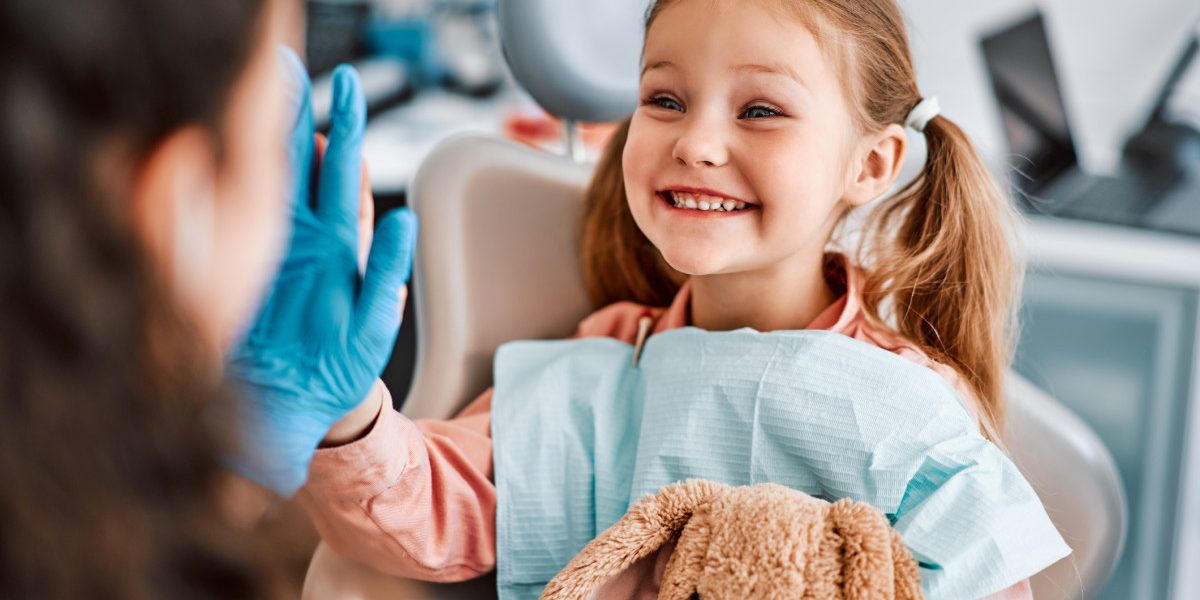 Stomatologul școlar, un lux la sate: 6.000 de elevi, un singur medic. Subfinanțarea, drama sistemului