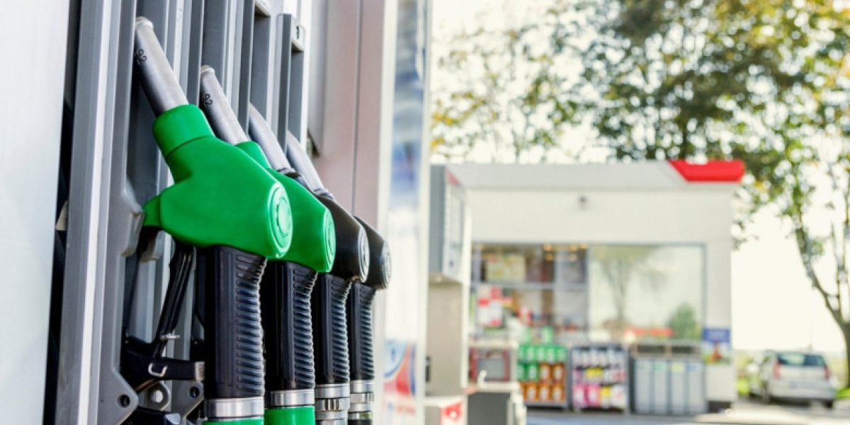 Risc de raționalizare a combustibilului: Nicușor Dan liniștește românii