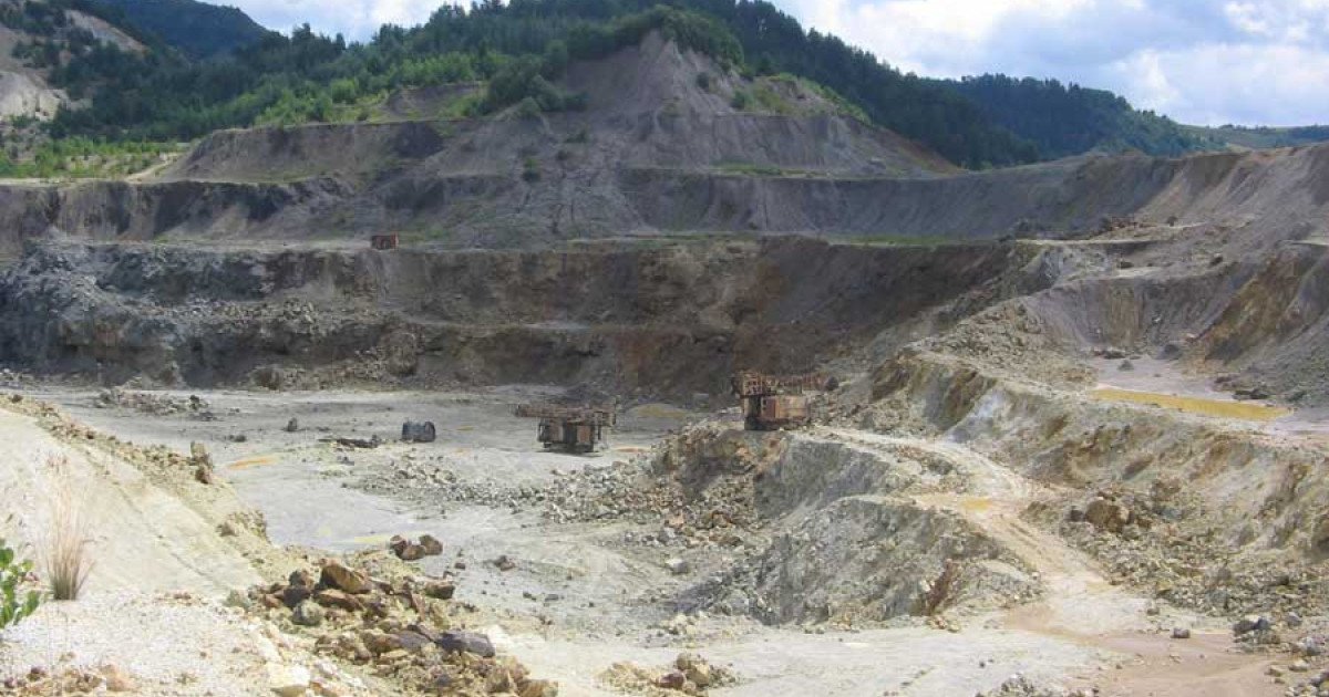 O coaliție de 60 de organizații neguvernamentale (ONG-uri) din România trage un semnal de alarmă cu privire la proiectul de lege L143/2026, adresând o scrisoare oficială președintelui Comisiei Europene, Ursula von der Leyen