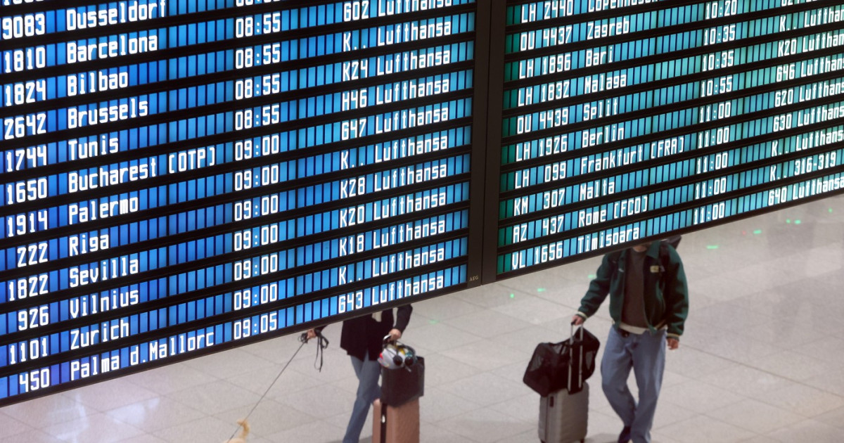 Sute de zboruri au fost anulate marți în Germania, din cauza grevei piloților de la Lufthansa