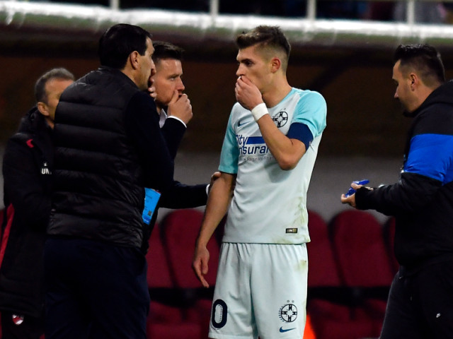 Jucătorii FCSB, intruziune la antrenor: „Bicicleta, fără cric, Mister!”