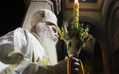 Lumina Sfântă: Ce semnificație are și ce faci dacă se stinge acasă