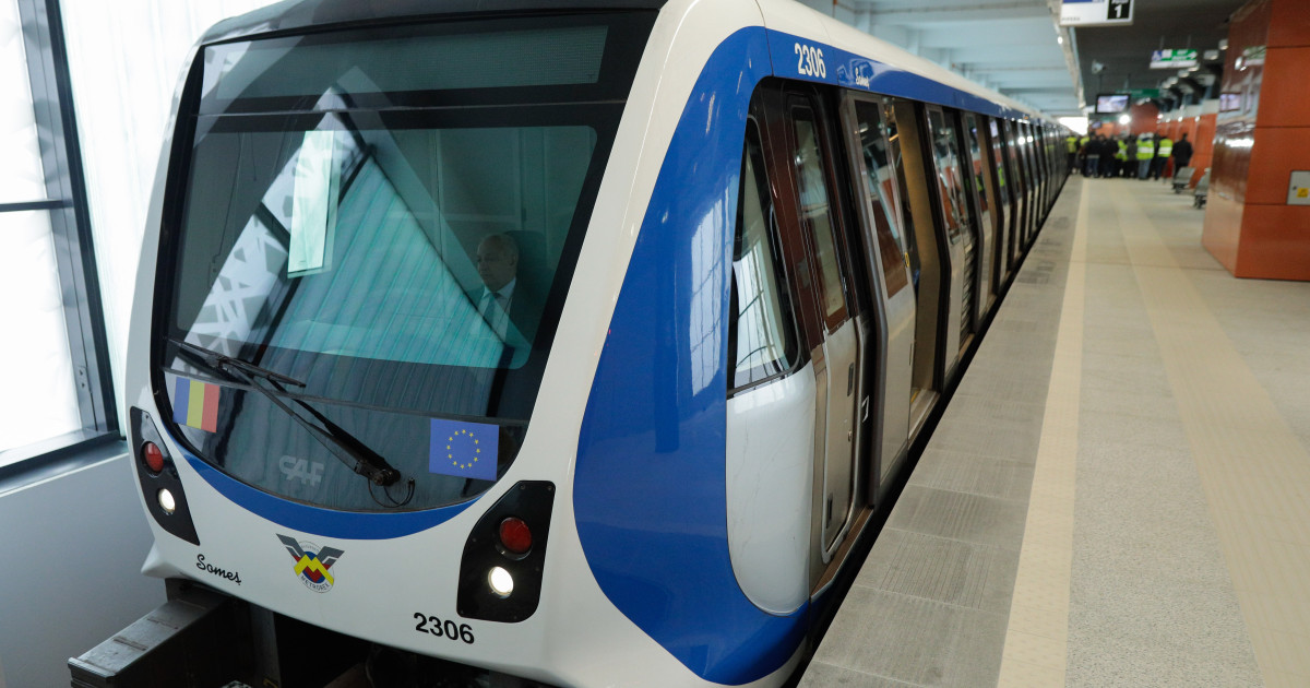 Fum în metroul din București: Panică la orele de vârf, călători evacuați