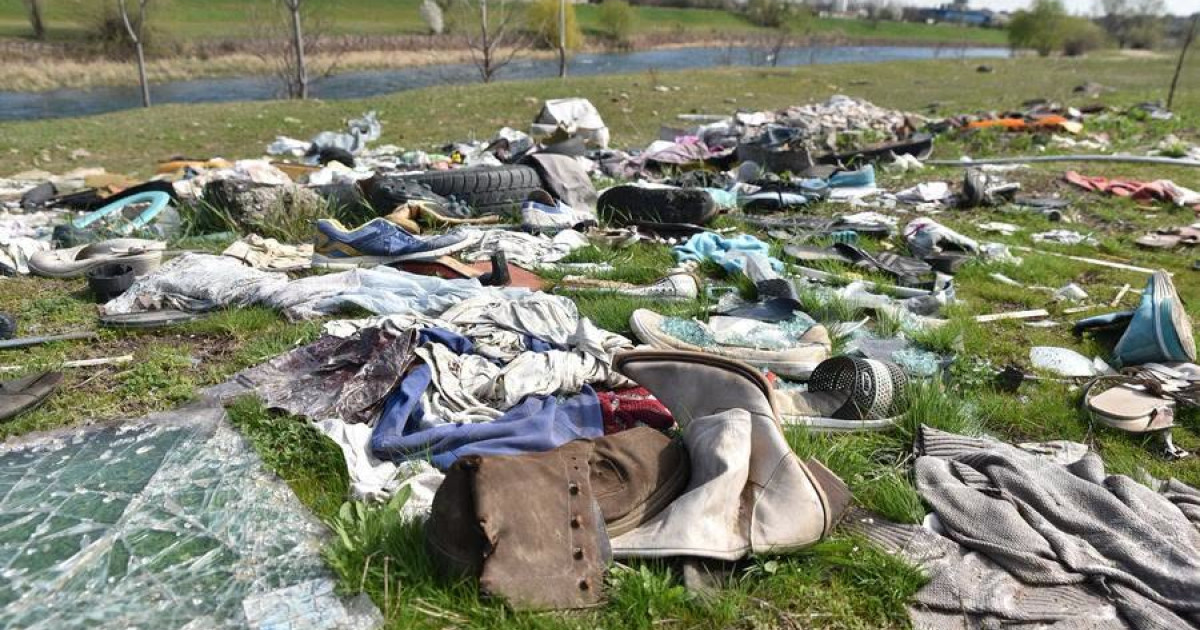 Garda de Mediu: Deșeurile „second-hand”, o bombă ecologică în România