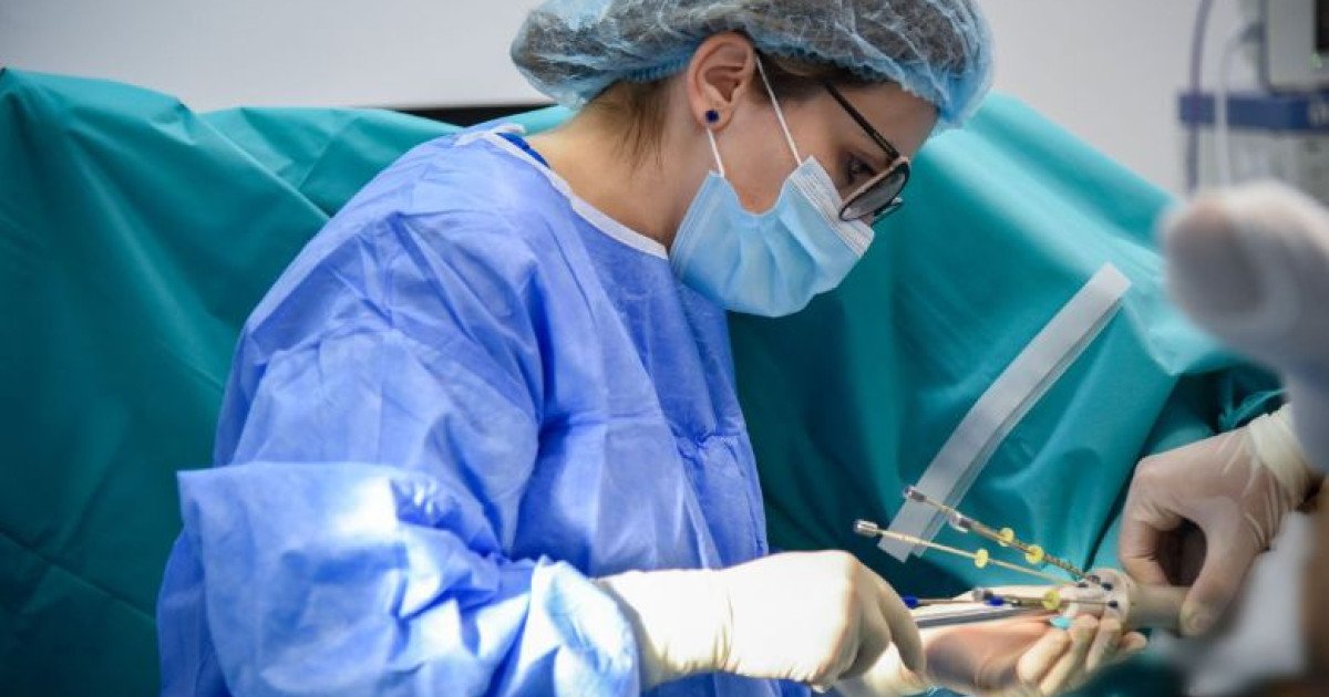 O tânără de 32 de ani, diagnosticată cu cancer de col uterin, a învins boala și se bucură de viață, la șase ani de la diagnostic