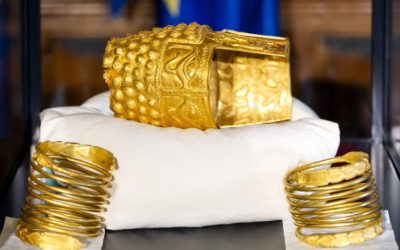 Coiful de la Coţofeneşti şi brăţările de AUR, expuse la MNIR, după recuperare