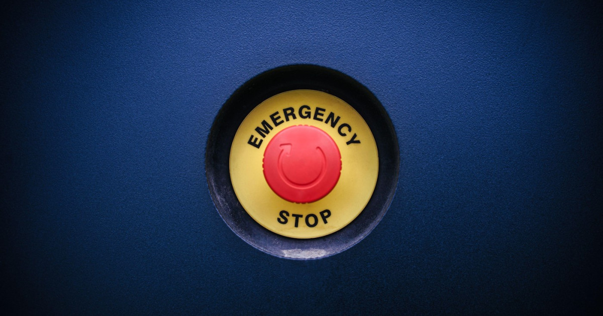 Pierderea SUVERANITĂȚII digitale: Europa, la mâna gigantului american cu „kill switch”