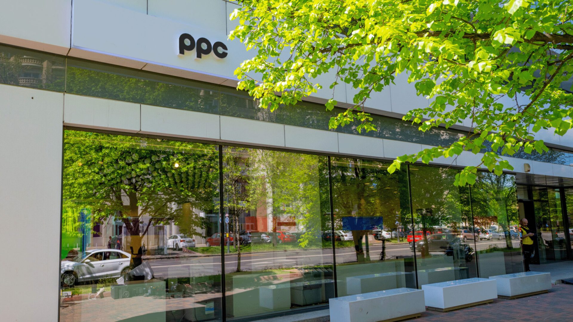 Magazinele PPC Energie, închise de Paște, cu excepția uneia din București Magazinele PPC Energie din București și județele Giurgiu și Ilfov își vor închide porțile în perioada sărbătorilor pascale, începând de vineri, 10 aprilie, până luni, 13 aprilie
