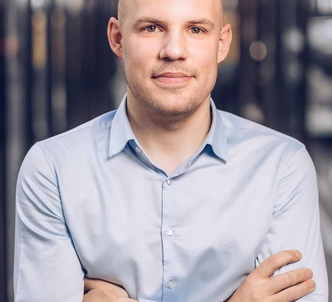 Axor Holding, Equinox și Intus Invest au pus mâna pe 8% din Fondul Proprietatea