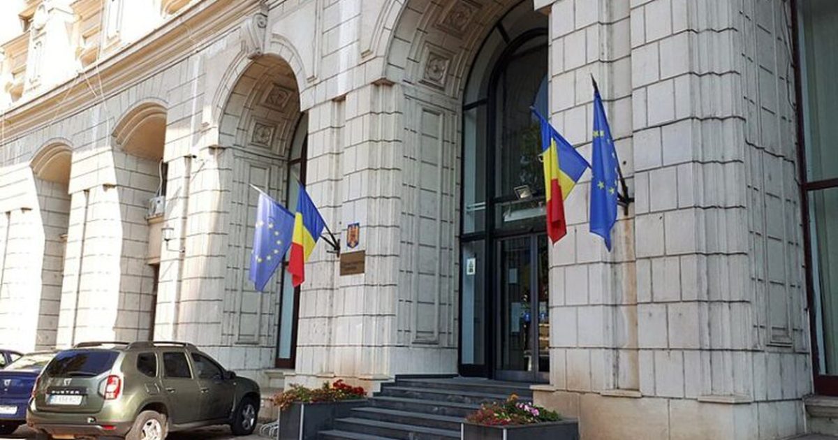 Finanțele, OFENSIVĂ cu titluri Fidelis: Românii pot cumpăra în lei și euro