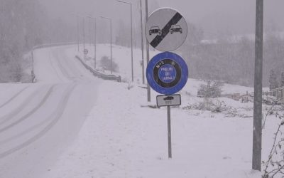 Transalpina, curățată de zăpadă: Drumarii pe baricade, apel la șoferi pe Rânca-Obârșia Lotrului