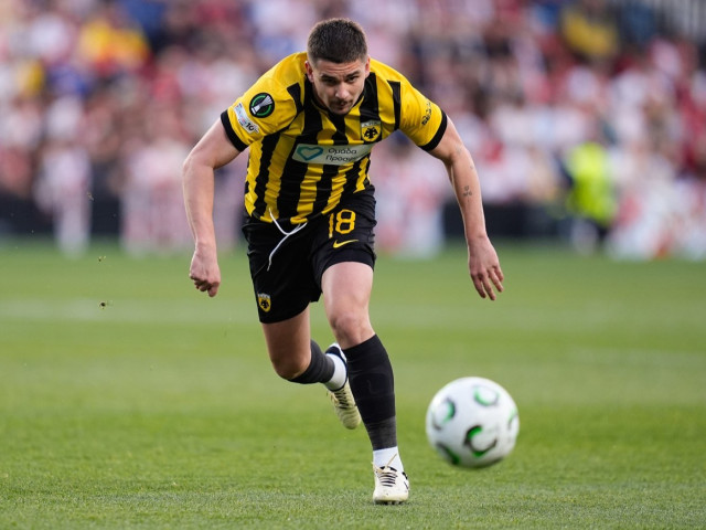 Dublă dezamăgire pentru Răzvan Marin: AEK, ratare pe final în Europa