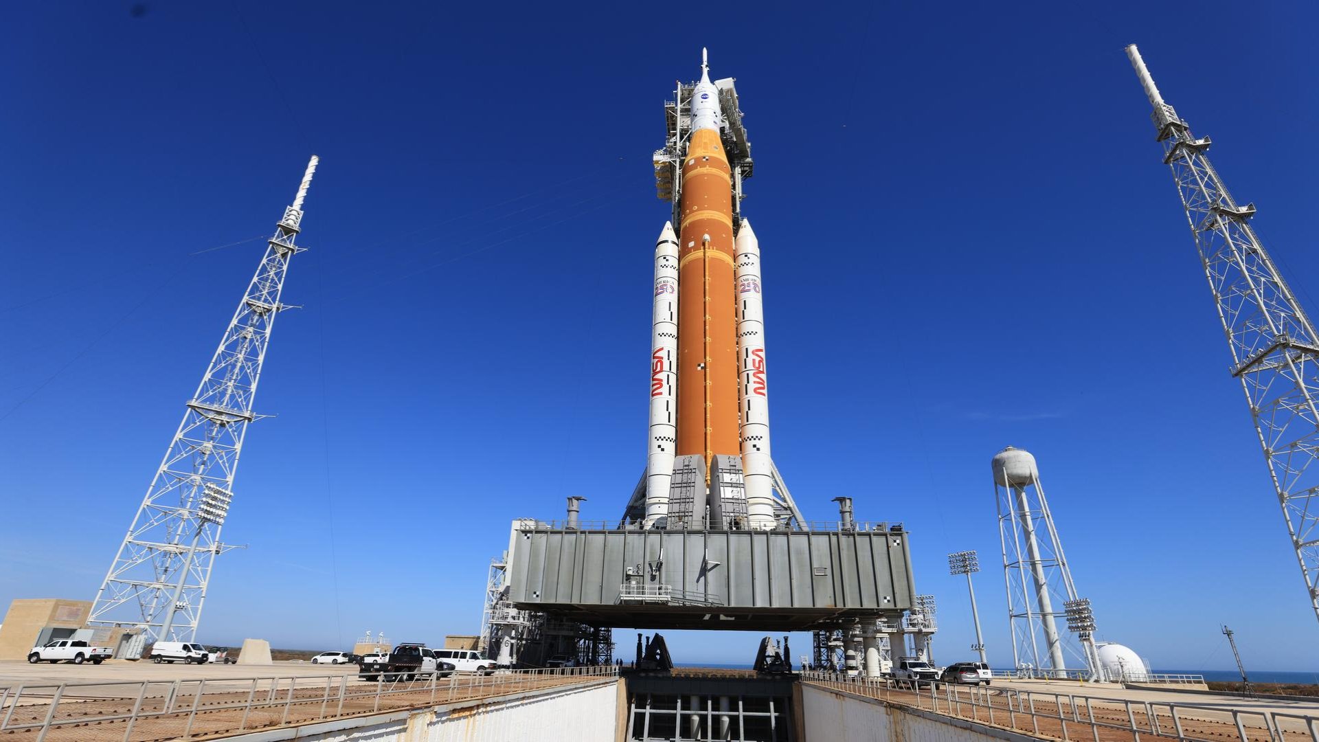 Astronauții Artemis II: Primii oameni care zboară în jurul Lunii după 1972 Echipajul misiunii ARTEMIS II a devenit astăzi primul grup de oameni care zboară în jurul Lunii după anul 1972