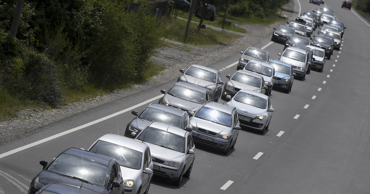 Aglomeratie infernală pe Valea Prahovei după Paște: Poliția dă rute ocolitoare